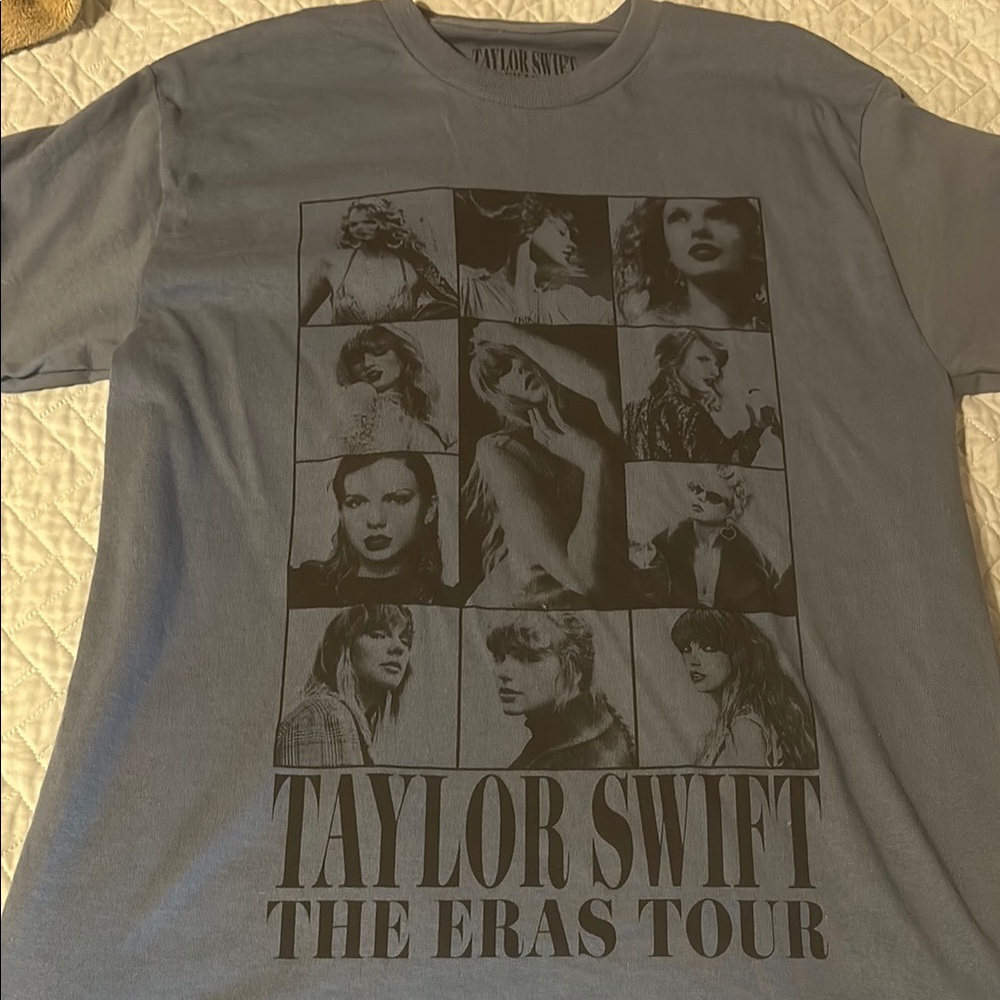 Taylor swift eras tour t shirt M